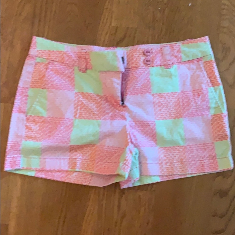 Vineyard Vines shorts